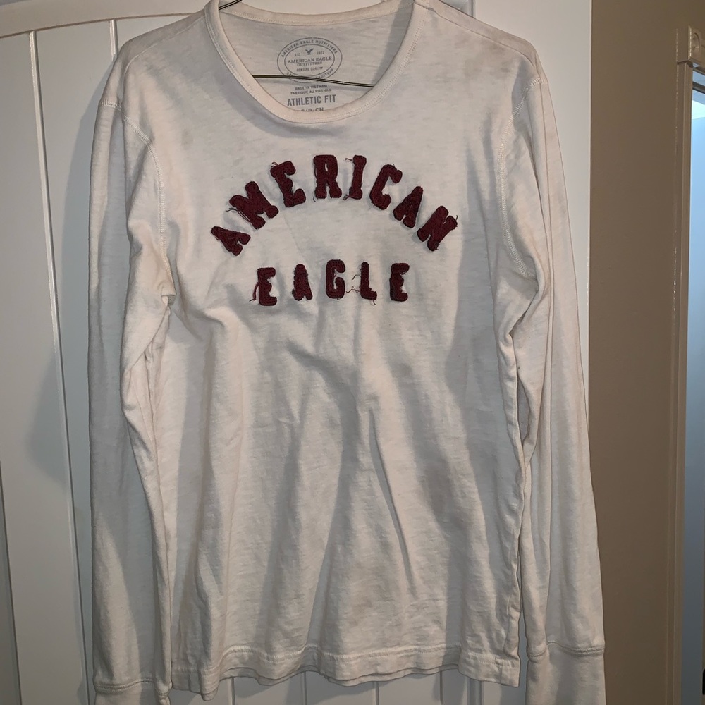American eagle longslevee shirt